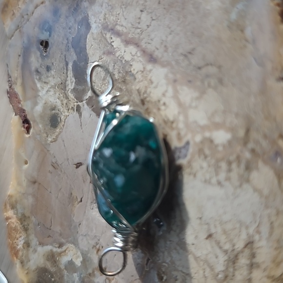 Dioptase Pendant Set - Picture 2 of 3